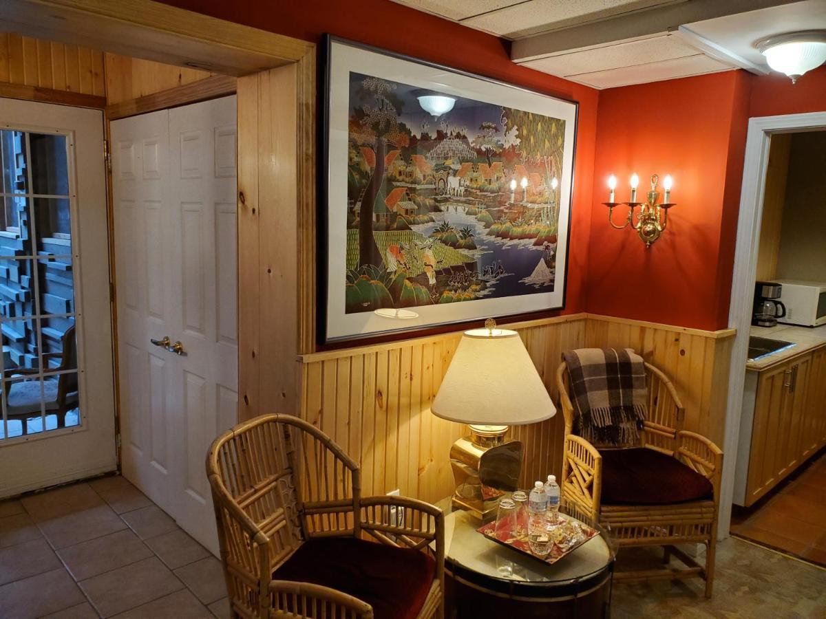 Shambhala Bed And Breakfast Buckhorn Exterior photo