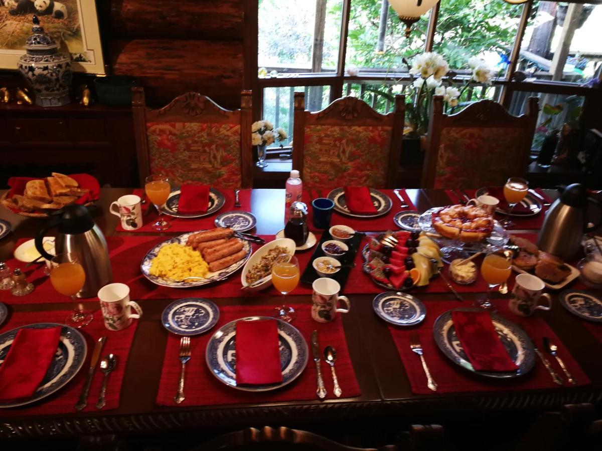 Shambhala Bed And Breakfast Buckhorn Exterior photo